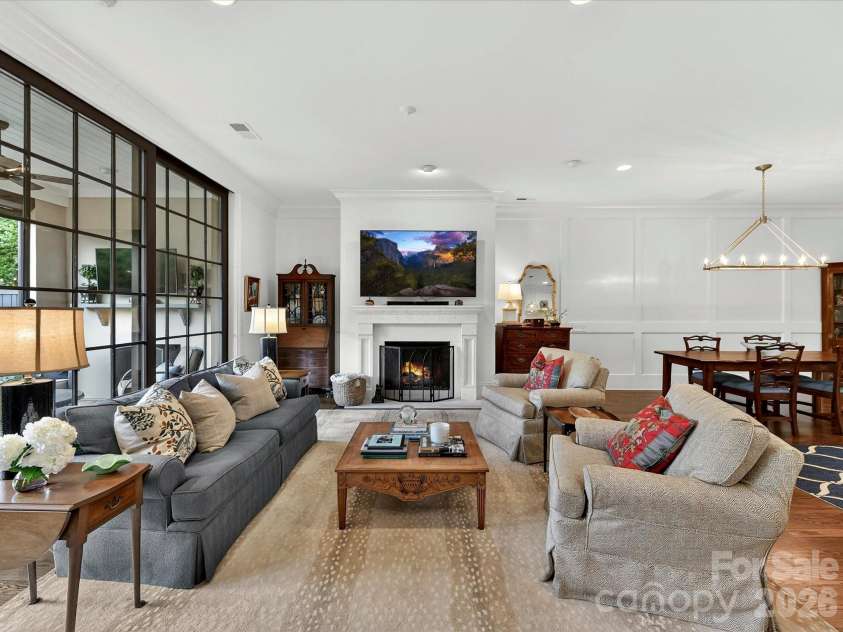 117 Huntley Place, Charlotte, NC 28207.  MLS# CAR4387271, YatesRealty ID 28553. 