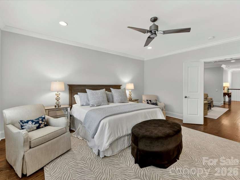 117 Huntley Place, Charlotte, NC 28207.  MLS# CAR4387271, YatesRealty ID 28553. 