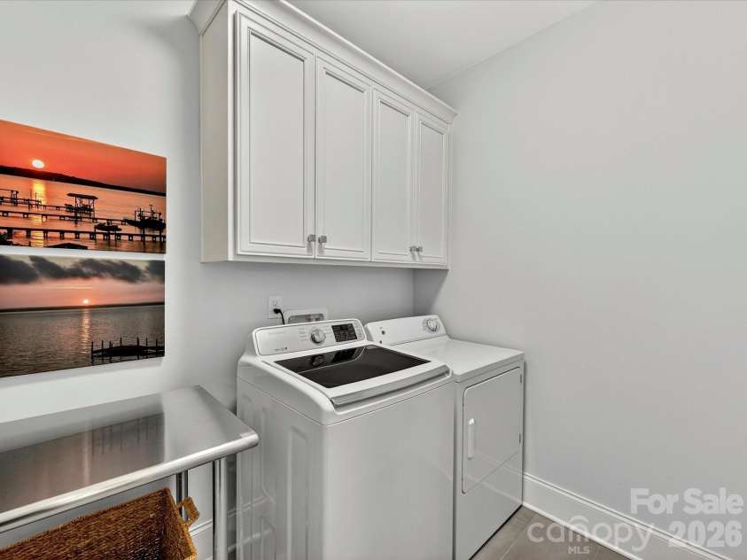 117 Huntley Place, Charlotte, NC 28207.  MLS# CAR4387271, YatesRealty ID 28553. 