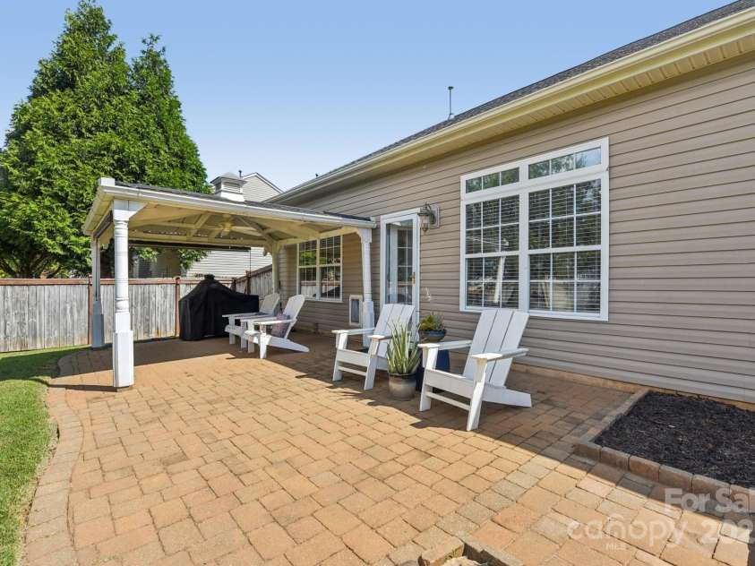 21705 Torrence Chapel Road, Cornelius, NC 28031.  MLS# CAR4283229, YatesRealty ID 28554. 