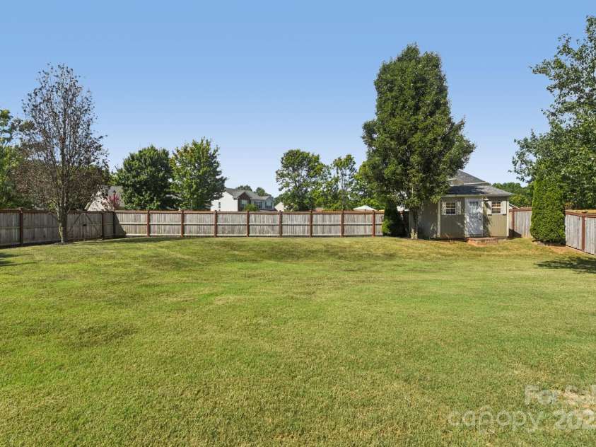 21705 Torrence Chapel Road, Cornelius, NC 28031.  MLS# CAR4283229, YatesRealty ID 28554. 