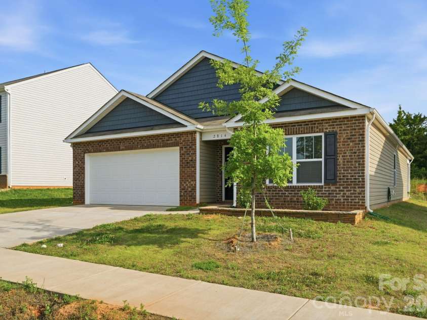 2814 Sherrills Stream Drive, Sherrills Ford, NC 28673.  MLS# CAR4385580, YatesRealty ID 28555. 