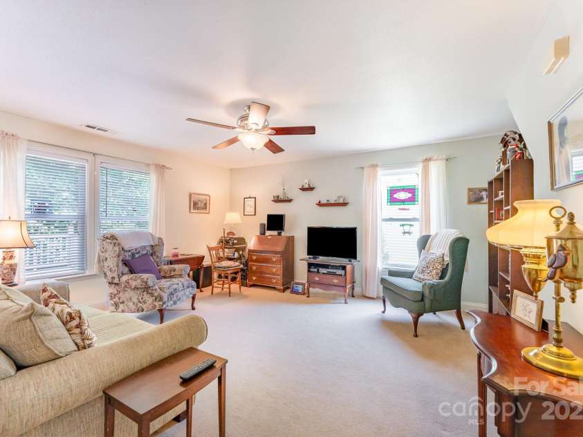 4462 Kellybrook Drive, Concord, NC 28025.  MLS# CAR4274508, YatesRealty ID 28555. 