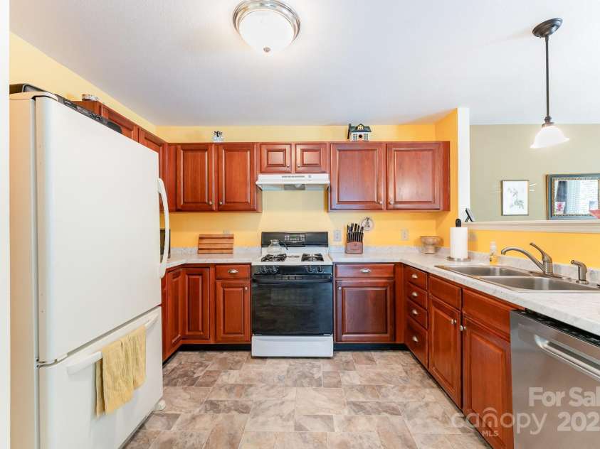 4462 Kellybrook Drive, Concord, NC 28025.  MLS# CAR4274508, YatesRealty ID 28555. 