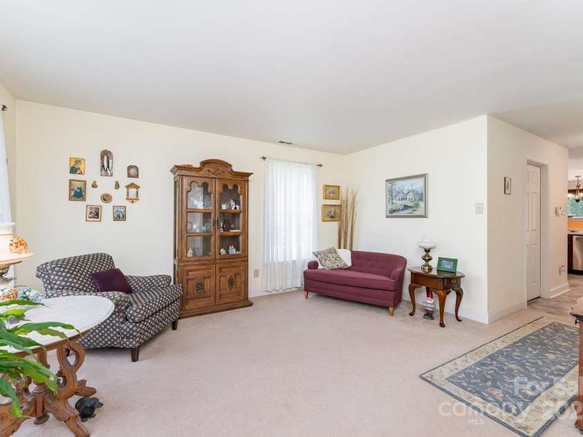4462 Kellybrook Drive, Concord, NC 28025.  MLS# CAR4274508, YatesRealty ID 28555. 