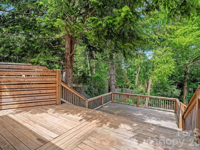 39 Grandview Road, Asheville, NC 28806.  MLS# CAR4384553, YatesRealty ID 28556. 