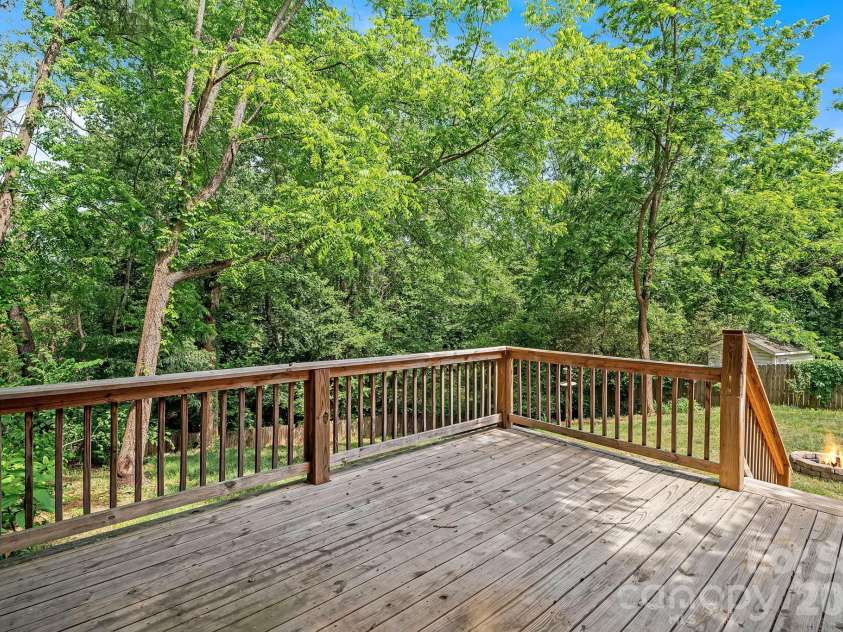 39 Grandview Road, Asheville, NC 28806.  MLS# CAR4384553, YatesRealty ID 28556. 
