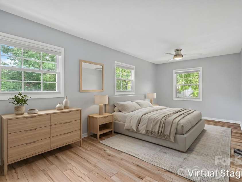 39 Grandview Road, Asheville, NC 28806.  MLS# CAR4384553, YatesRealty ID 28556. Virtually Staged