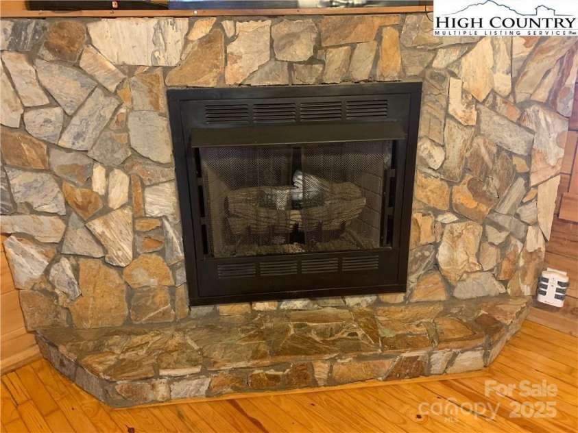 524 Timber Lake Drive, Todd, NC 28684.  MLS# CAR4284927, YatesRealty ID 28556. 