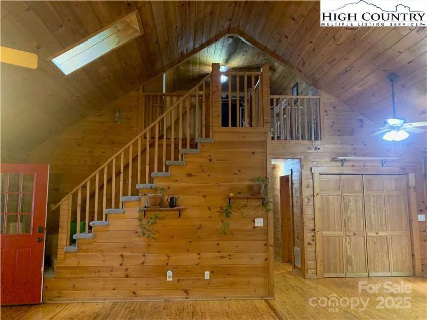 524 Timber Lake Drive, Todd, NC 28684.  MLS# CAR4284927, YatesRealty ID 28556. 