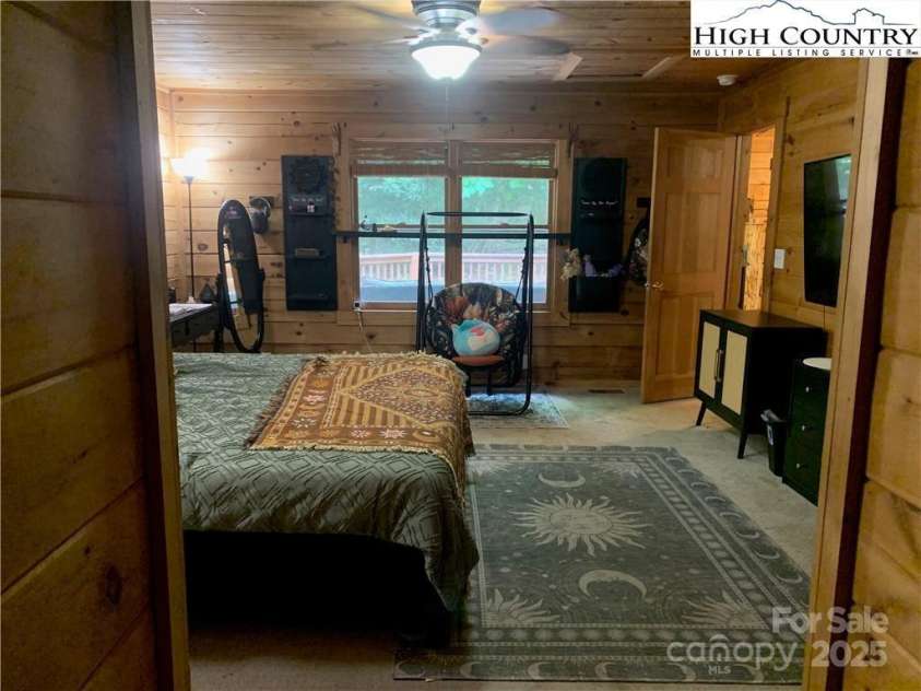 524 Timber Lake Drive, Todd, NC 28684.  MLS# CAR4284927, YatesRealty ID 28556. 