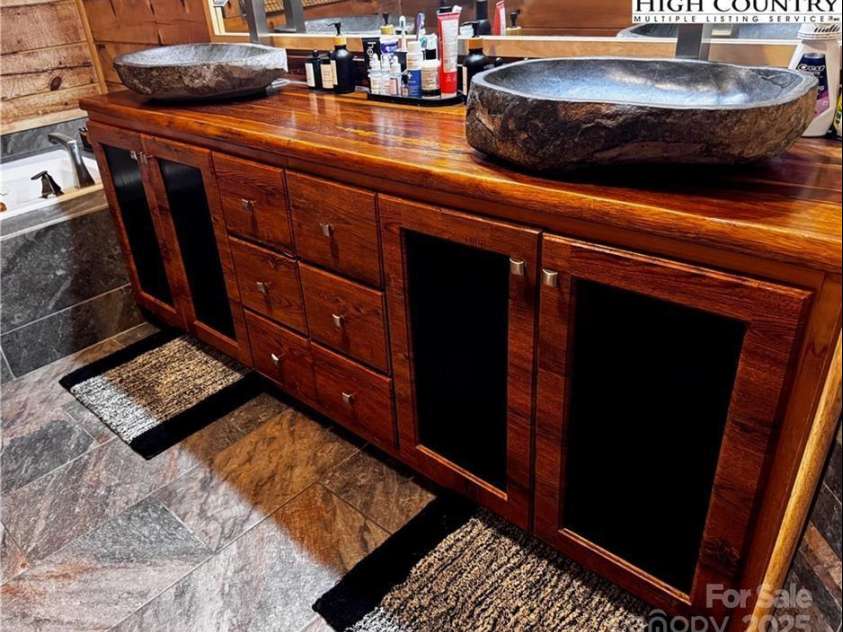 524 Timber Lake Drive, Todd, NC 28684.  MLS# CAR4284927, YatesRealty ID 28556. 