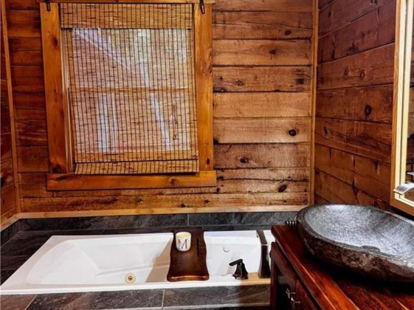 524 Timber Lake Drive, Todd, NC 28684.  MLS# CAR4284927, YatesRealty ID 28556. 