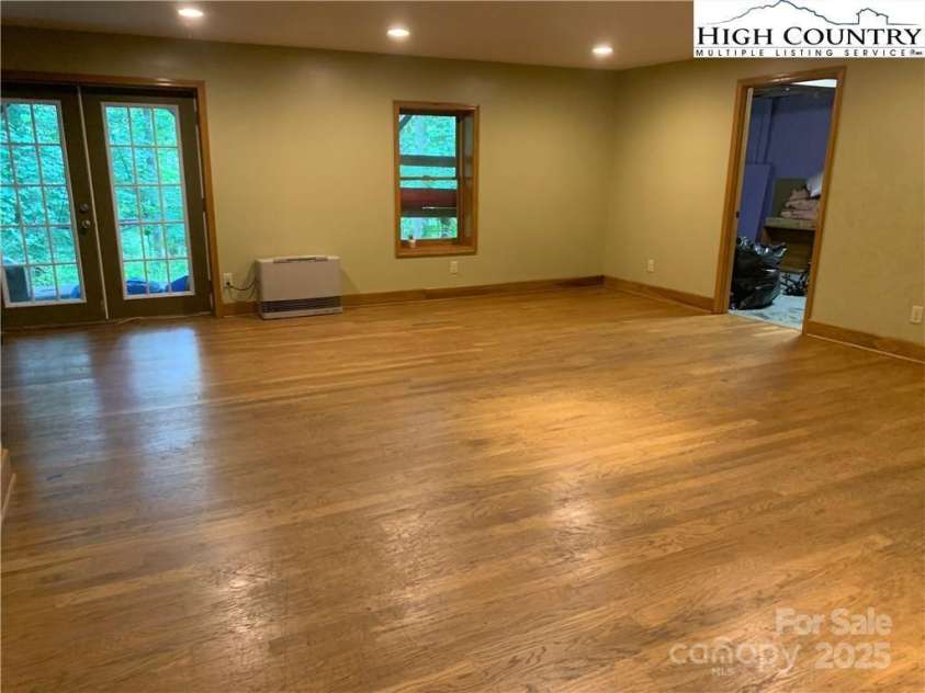 524 Timber Lake Drive, Todd, NC 28684.  MLS# CAR4284927, YatesRealty ID 28556. 