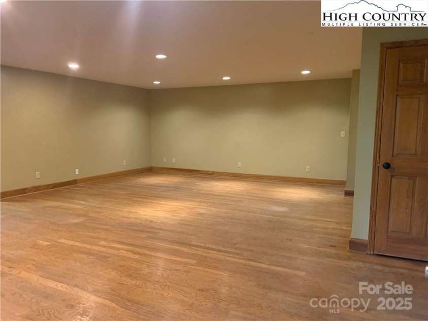 524 Timber Lake Drive, Todd, NC 28684.  MLS# CAR4284927, YatesRealty ID 28556. 