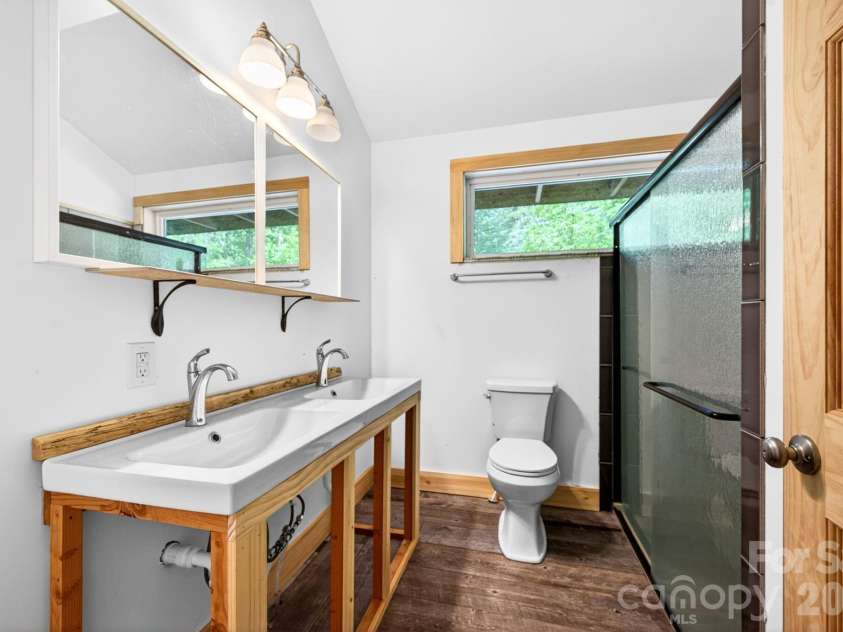 378 Dobson View Drive, Nebo, NC 28761.  MLS# CAR4388812, YatesRealty ID 28557. Upstairs Bath