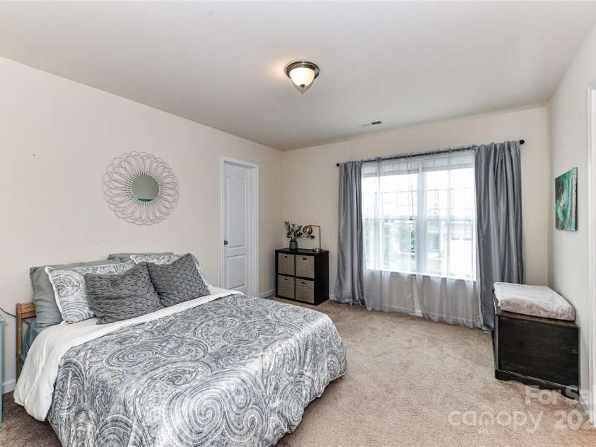 11730 Maher Lane, Huntersville, NC 28078.  MLS# CAR4281709, YatesRealty ID 28558. Spacious Bedroom 4 with nice natural light & Jack & Jill bath!