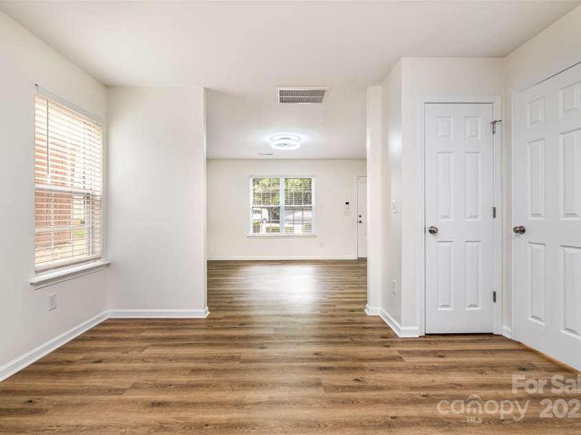 248 Pangle Drive, Charlotte, NC 28217.  MLS# CAR4281610, YatesRealty ID 28559. Kitchen / dining