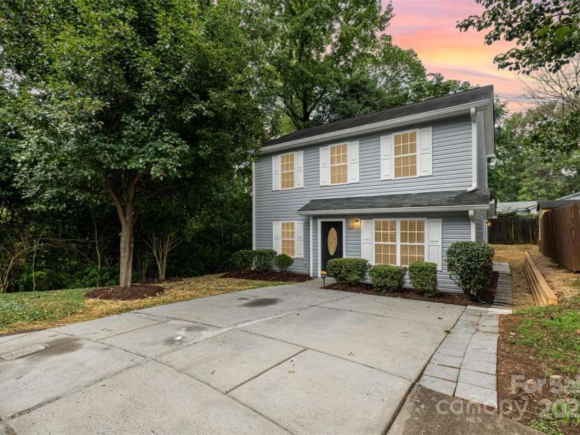 248 Pangle Drive, Charlotte, NC 28217.  MLS# CAR4281610, YatesRealty ID 28559. Welcome home!