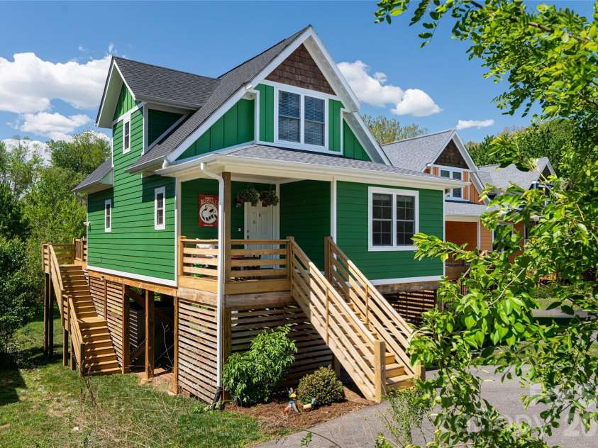 38 Old County Home Road, Asheville, NC 28806.  MLS# CAR4374624, YatesRealty ID 28559. 