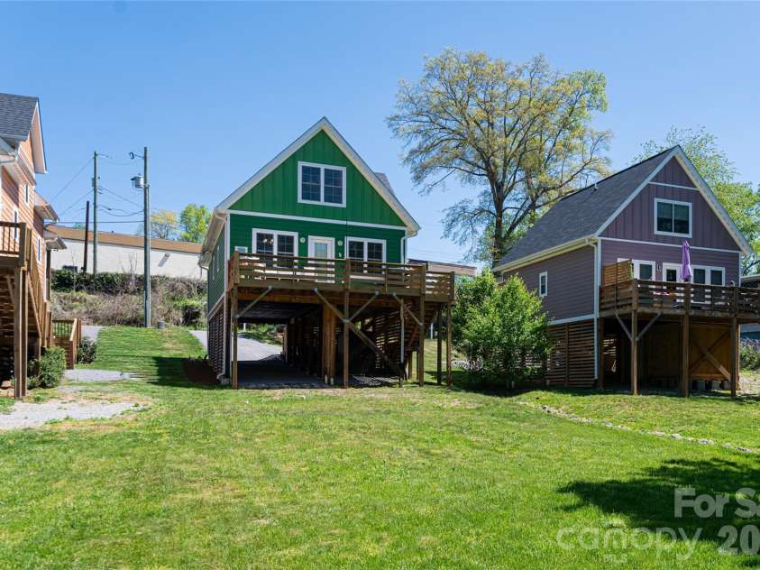 38 Old County Home Road, Asheville, NC 28806.  MLS# CAR4374624, YatesRealty ID 28559. 