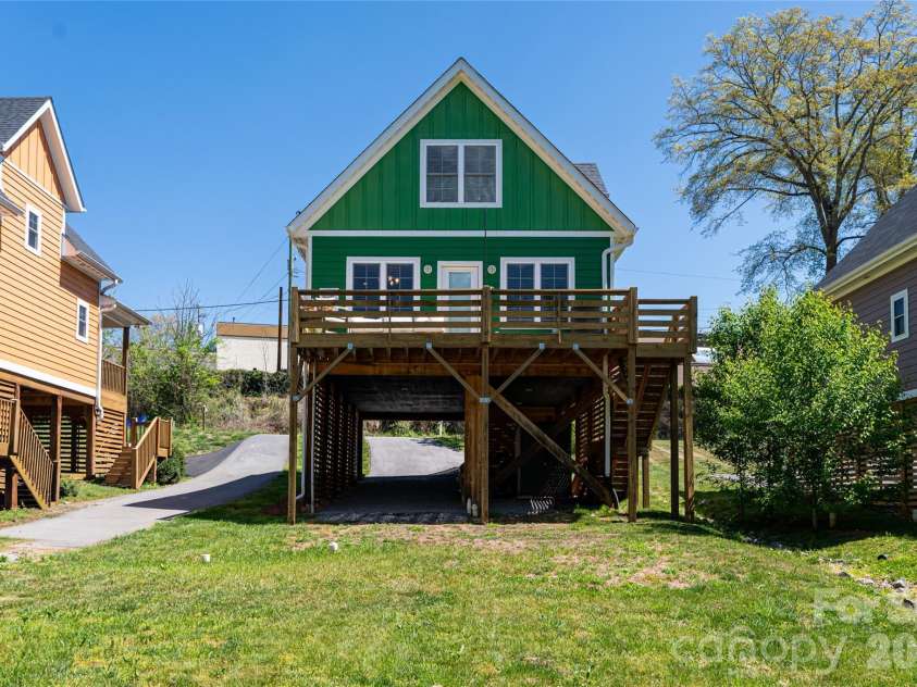38 Old County Home Road, Asheville, NC 28806.  MLS# CAR4374624, YatesRealty ID 28559. 