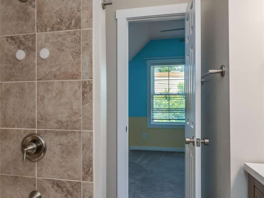 38 Old County Home Road, Asheville, NC 28806.  MLS# CAR4374624, YatesRealty ID 28559. 