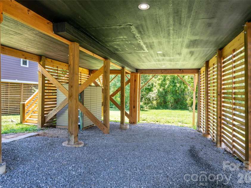 38 Old County Home Road, Asheville, NC 28806.  MLS# CAR4374624, YatesRealty ID 28559. 