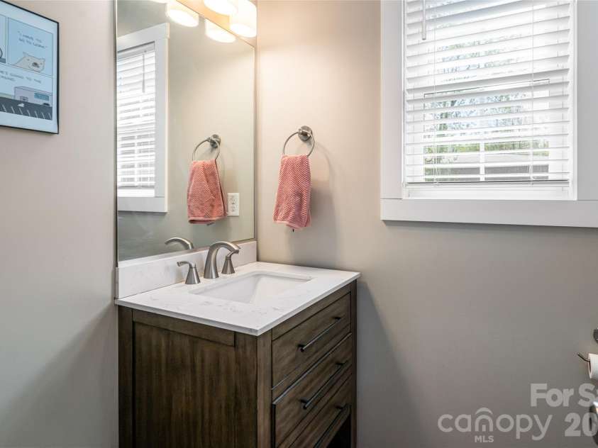 38 Old County Home Road, Asheville, NC 28806.  MLS# CAR4374624, YatesRealty ID 28559. Half bath