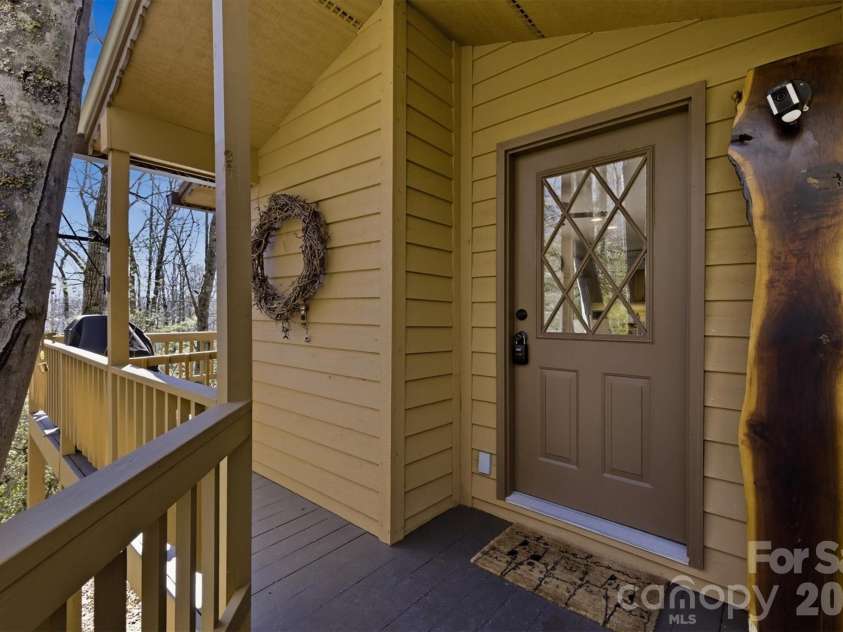 25 Poke Road, Newland, NC 28657.  MLS# CAR4350081, YatesRealty ID 2856. 