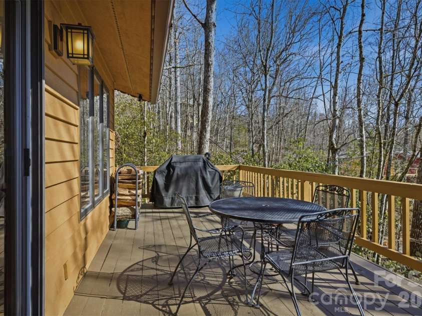 25 Poke Road, Newland, NC 28657.  MLS# CAR4350081, YatesRealty ID 2856. 