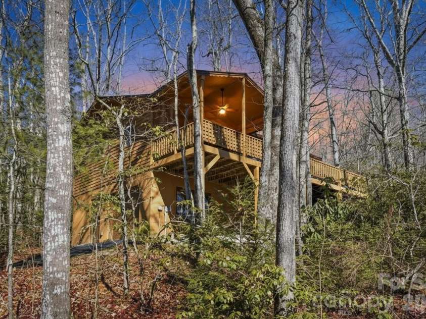 25 Poke Road, Newland, NC 28657.  MLS# CAR4350081, YatesRealty ID 2856. Virtual twilight