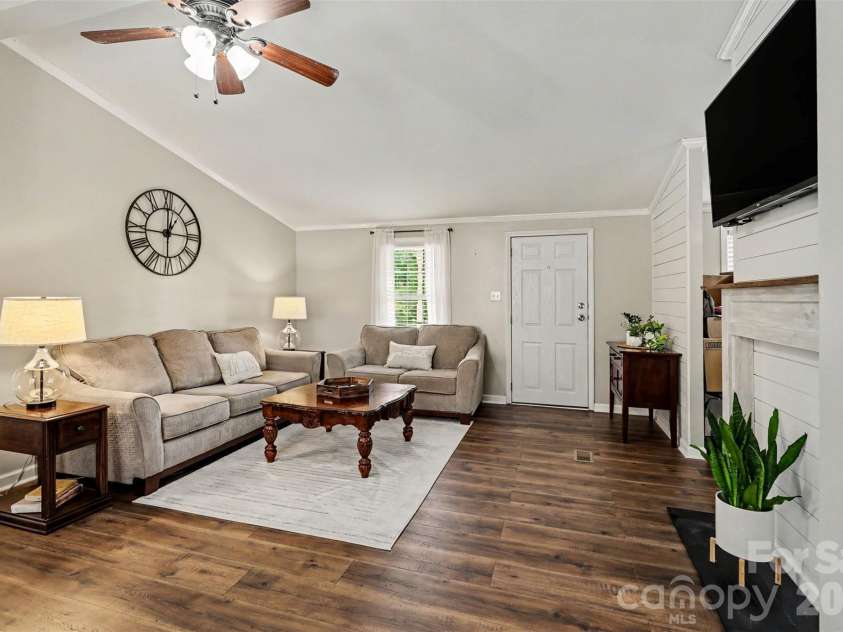 528 Woodlawn Avenue, Concord, NC 28025.  MLS# CAR4388311, YatesRealty ID 28560. 
