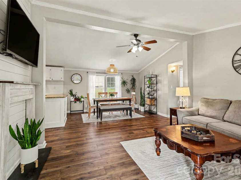 528 Woodlawn Avenue, Concord, NC 28025.  MLS# CAR4388311, YatesRealty ID 28560. 