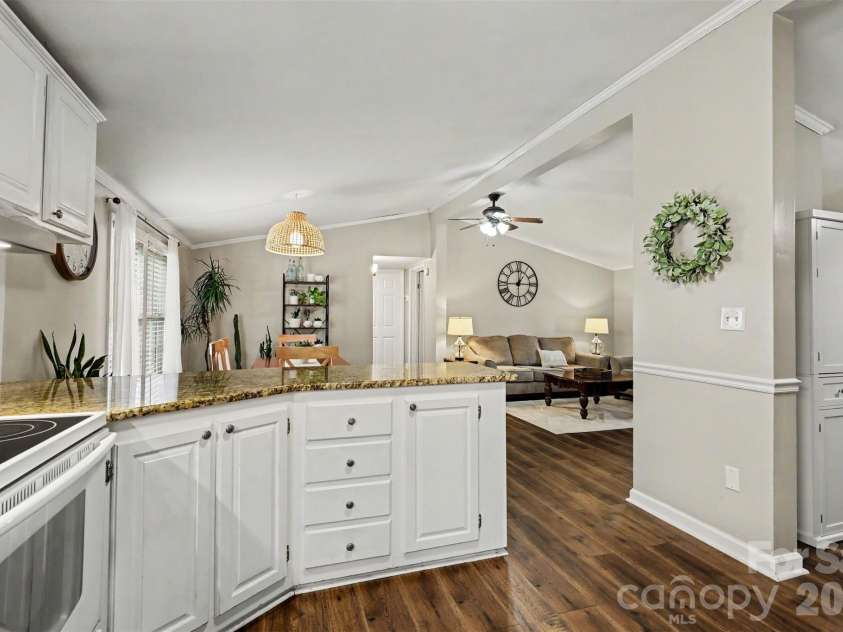 528 Woodlawn Avenue, Concord, NC 28025.  MLS# CAR4388311, YatesRealty ID 28560. 