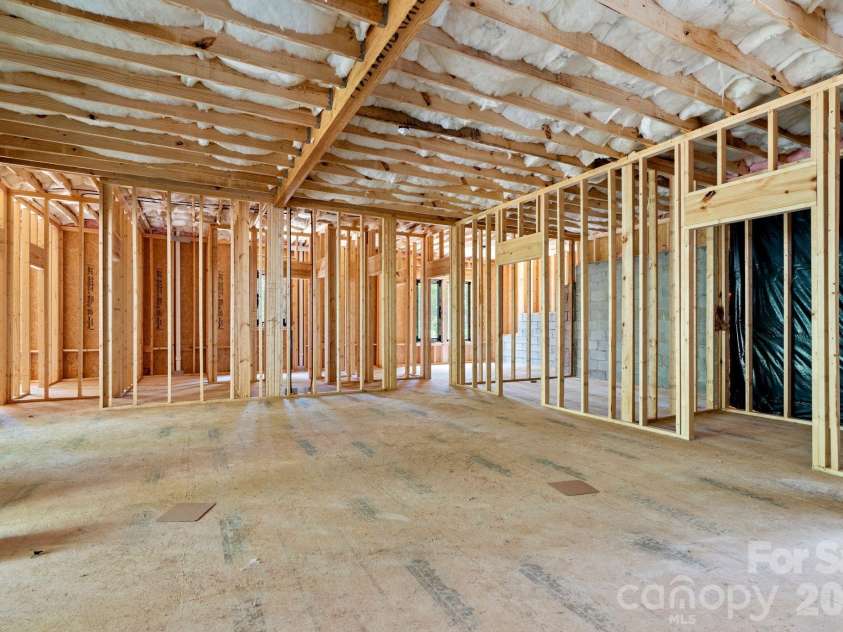 69 Village Pointe Lane, Asheville, NC 28803.  MLS# CAR4387034, YatesRealty ID 28561. 
