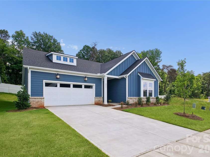 4213 Pinekirk Drive, Charlotte, NC 28269.  MLS# CAR4387916, YatesRealty ID 28563. 