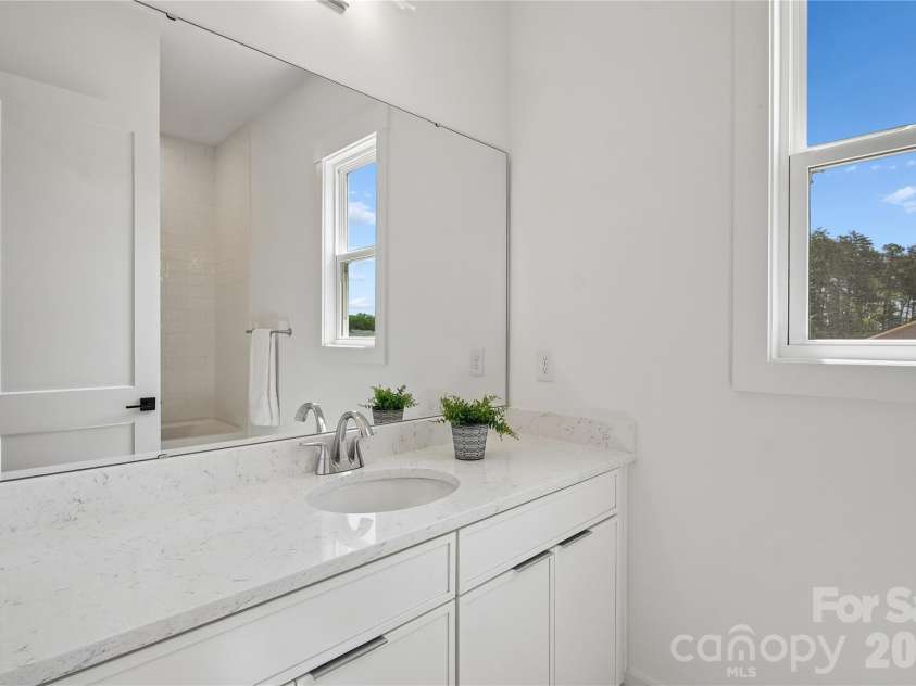 4213 Pinekirk Drive, Charlotte, NC 28269.  MLS# CAR4387916, YatesRealty ID 28563. Secondary Bathroom