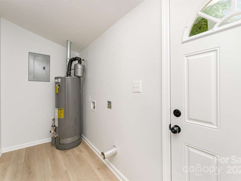 3724 Patricia Drive, Concord, NC 28027.  MLS# CAR4272555, YatesRealty ID 28565. 