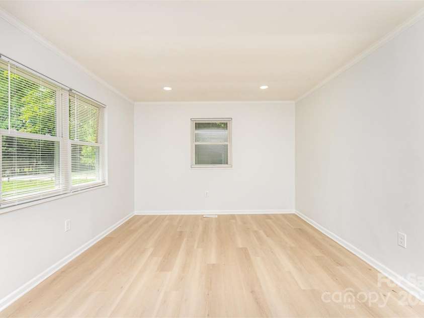 3724 Patricia Drive, Concord, NC 28027.  MLS# CAR4272555, YatesRealty ID 28565. Living Room