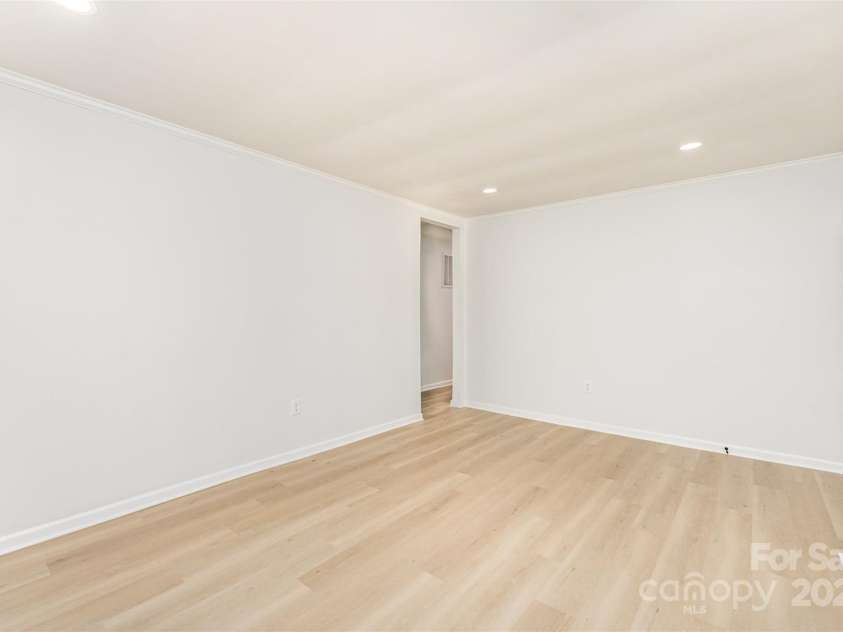 3724 Patricia Drive, Concord, NC 28027.  MLS# CAR4272555, YatesRealty ID 28565. Living Room