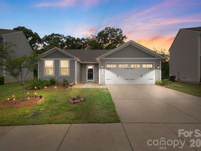 2515 Willow Pond Lane, Concord, NC 28025.  MLS# CAR4376174, YatesRealty ID 28566. 