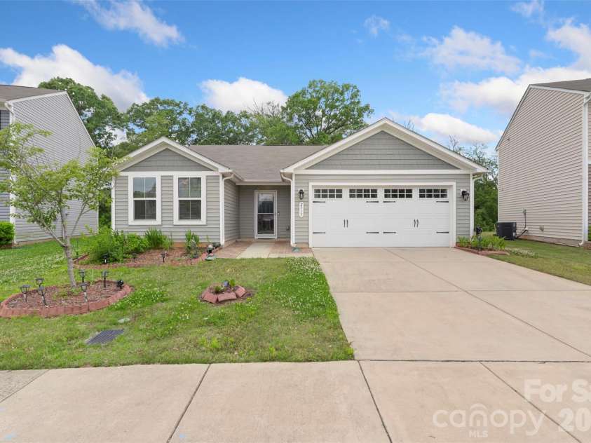 2515 Willow Pond Lane, Concord, NC 28025.  MLS# CAR4376174, YatesRealty ID 28566. 