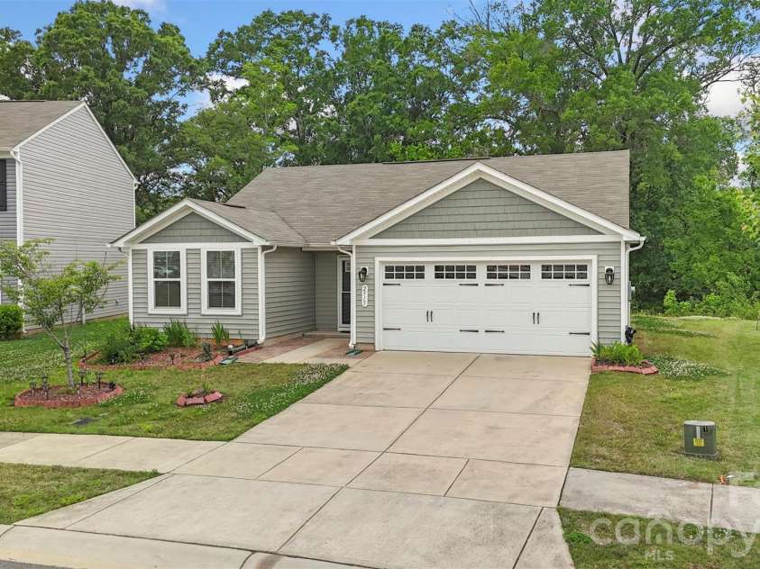 2515 Willow Pond Lane, Concord, NC 28025.  MLS# CAR4376174, YatesRealty ID 28566. 