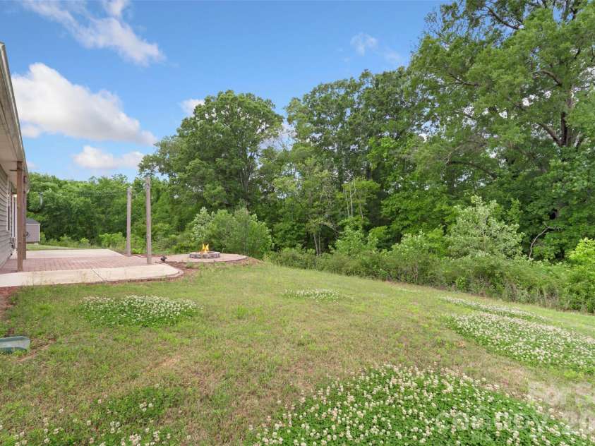 2515 Willow Pond Lane, Concord, NC 28025.  MLS# CAR4376174, YatesRealty ID 28566. 