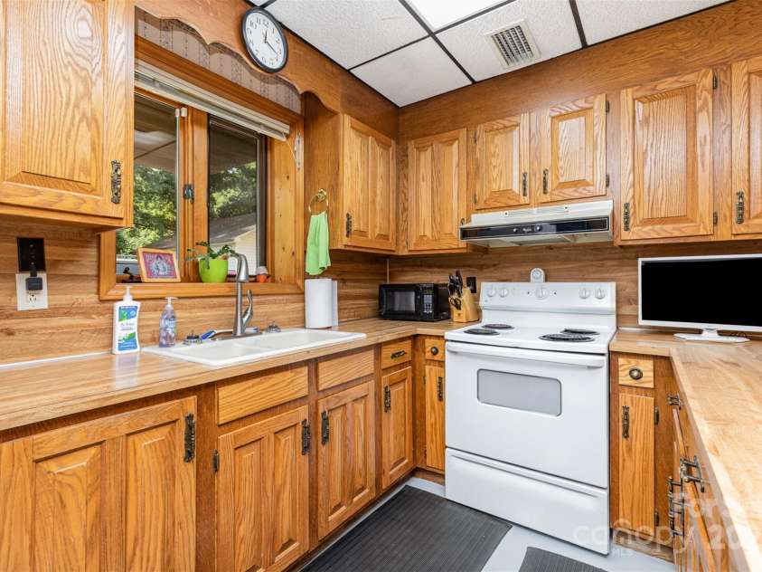544 Hicks Creek Road, Troutman, NC 28166.  MLS# CAR4274979, YatesRealty ID 28566. 