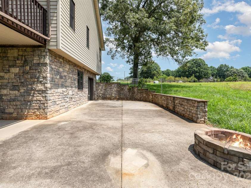 544 Hicks Creek Road, Troutman, NC 28166.  MLS# CAR4274979, YatesRealty ID 28566. 