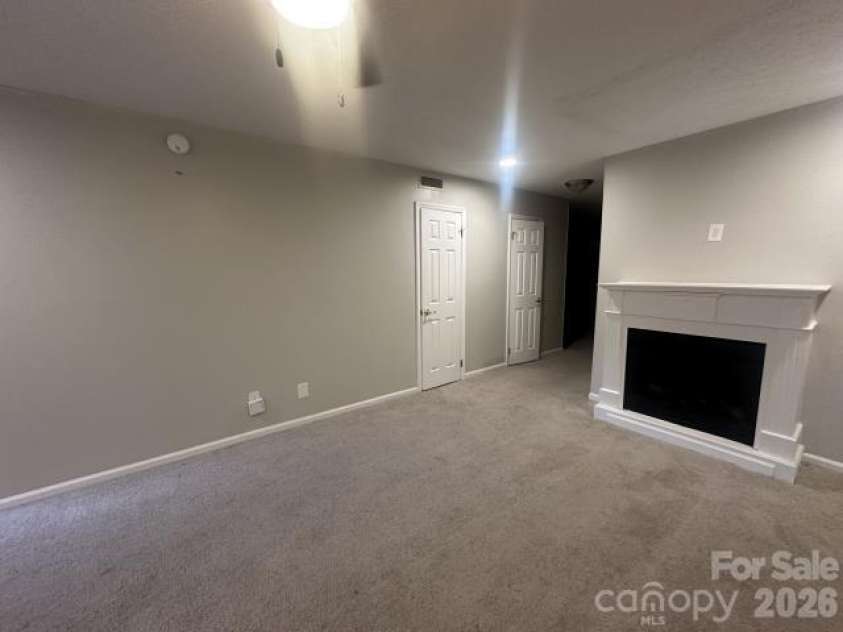 911 Nottingham Drive, Gastonia, NC 28054.  MLS# CAR4361548, YatesRealty ID 28567. 