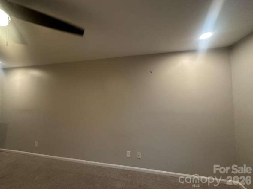 911 Nottingham Drive, Gastonia, NC 28054.  MLS# CAR4361548, YatesRealty ID 28567. 