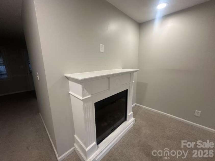 911 Nottingham Drive, Gastonia, NC 28054.  MLS# CAR4361548, YatesRealty ID 28567. 